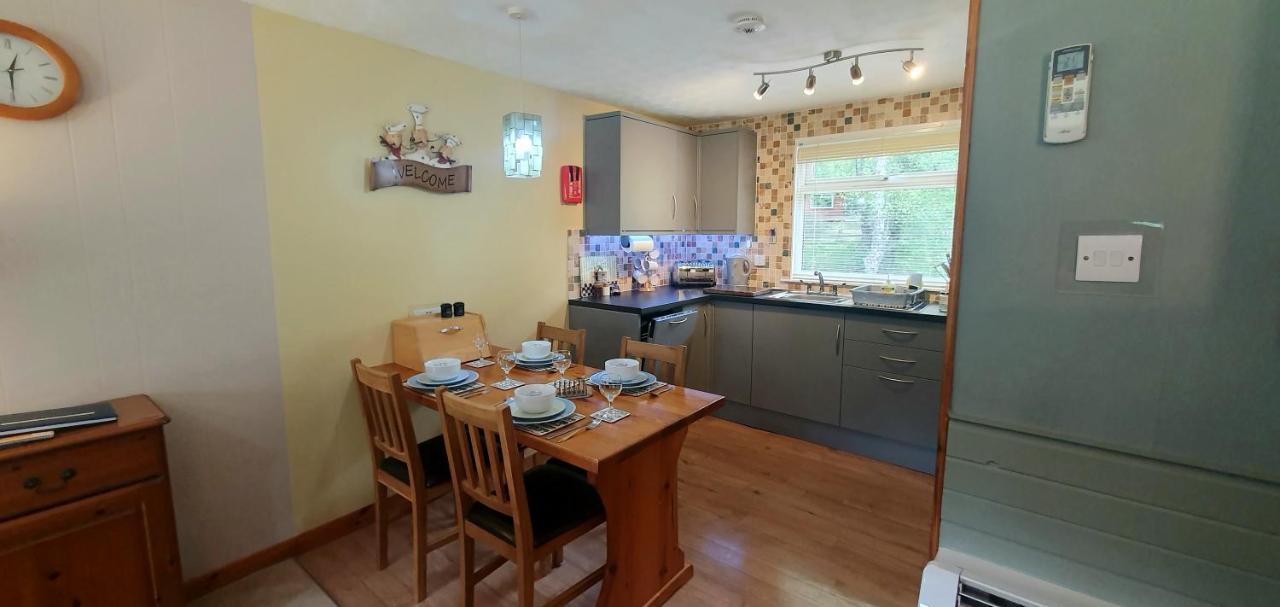 Torcroft Lodges Drumnadrochit Buitenkant foto